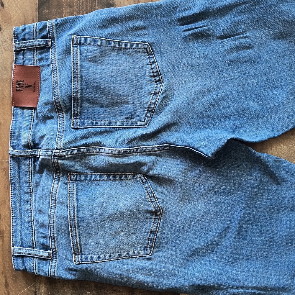 Frye Mid Rise Light Wash Faded Skinny Jeans Sz 8 Women - Picture 11 of 14